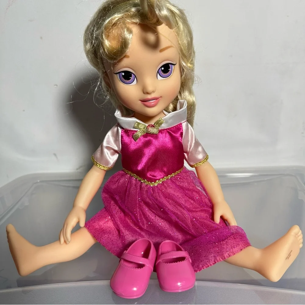 Disney Princess‎ Aurora Toddler Doll Pink Dress Purple Eyes Blonde Hair 16 inch